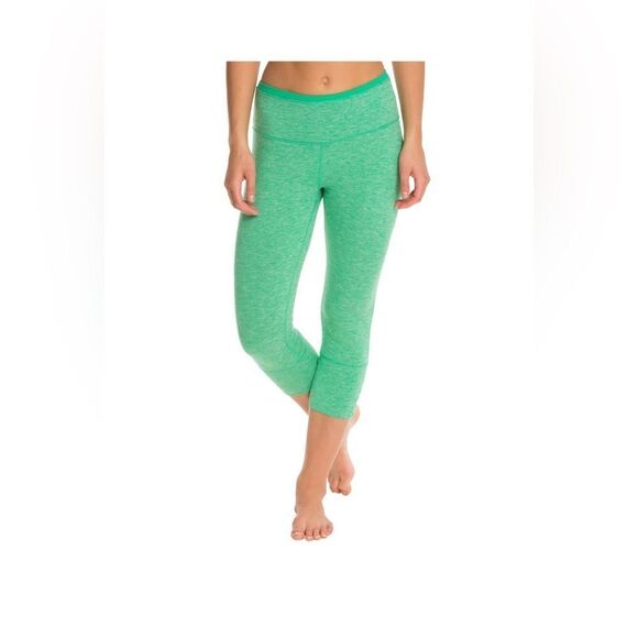 EUC Prana Tori Capri leggings in Light green Medium Sold Out - Picture 2 of 13